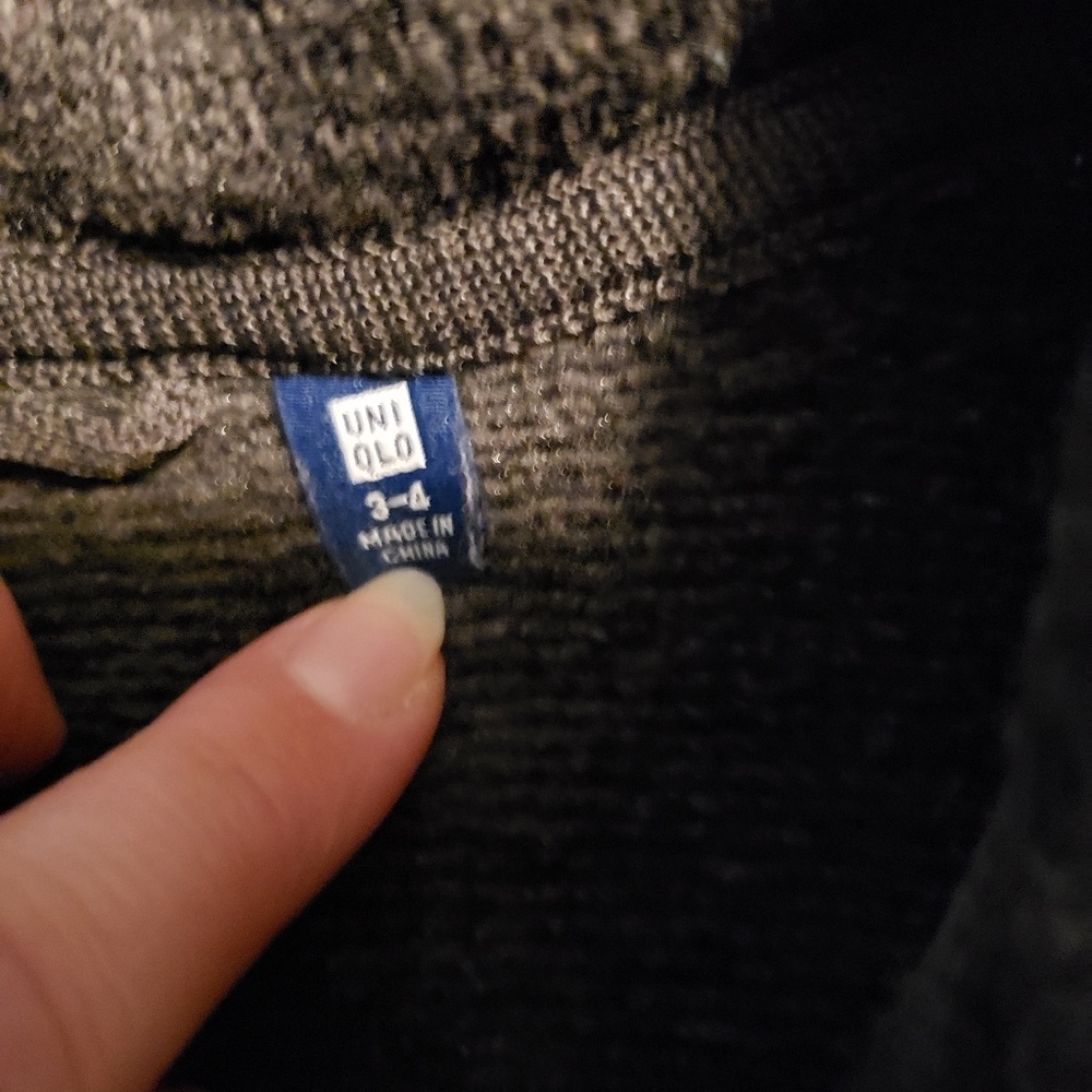 Knit sweater light weight